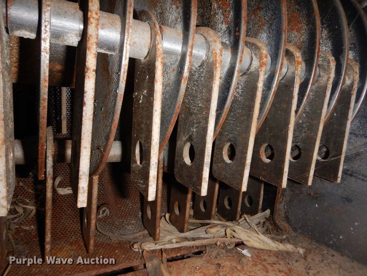 image for item IV9762 Arts-Way 425  feed grinder/mixer