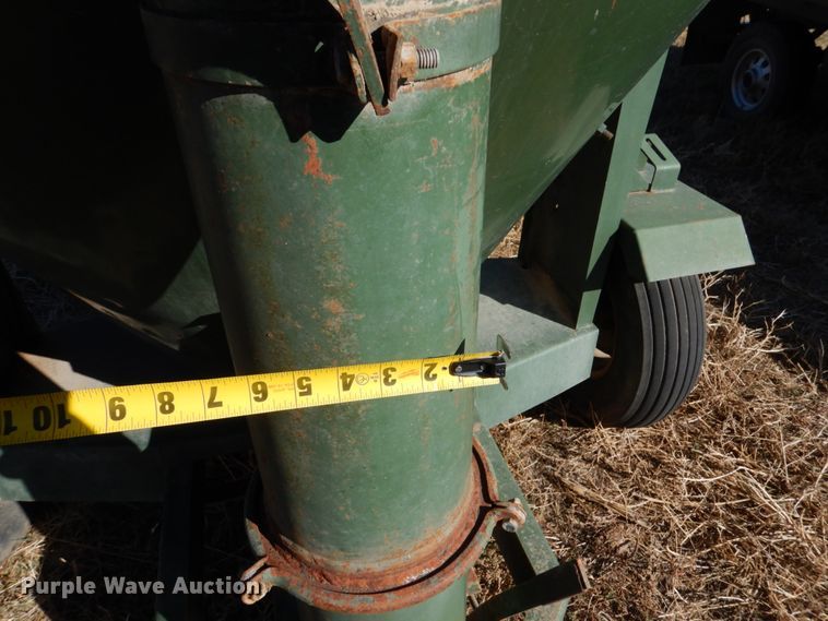 image for item IV9762 Arts-Way 425  feed grinder/mixer