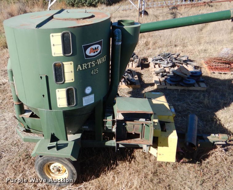 image for item IV9762 Arts-Way 425  feed grinder/mixer