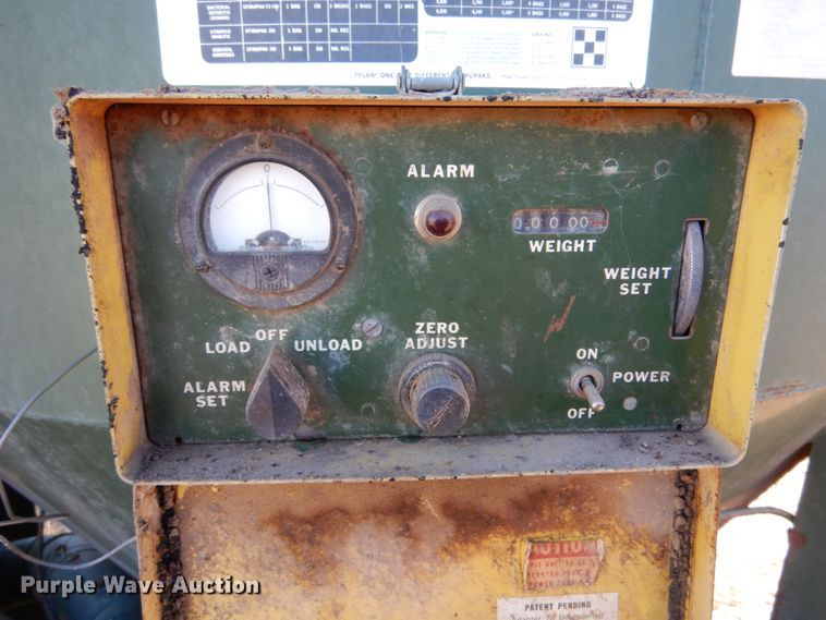 image for item IV9762 Arts-Way 425  feed grinder/mixer