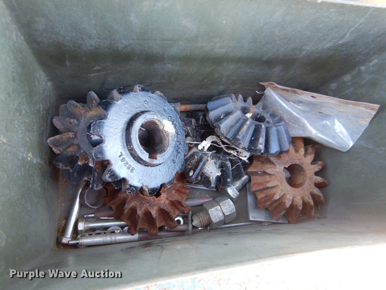 image for item IV9762 Arts-Way 425  feed grinder/mixer