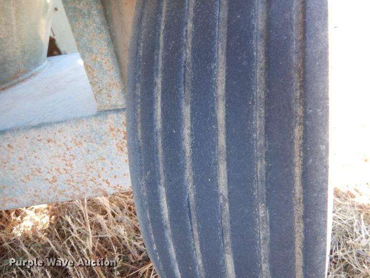 image for item IV9762 Arts-Way 425  feed grinder/mixer