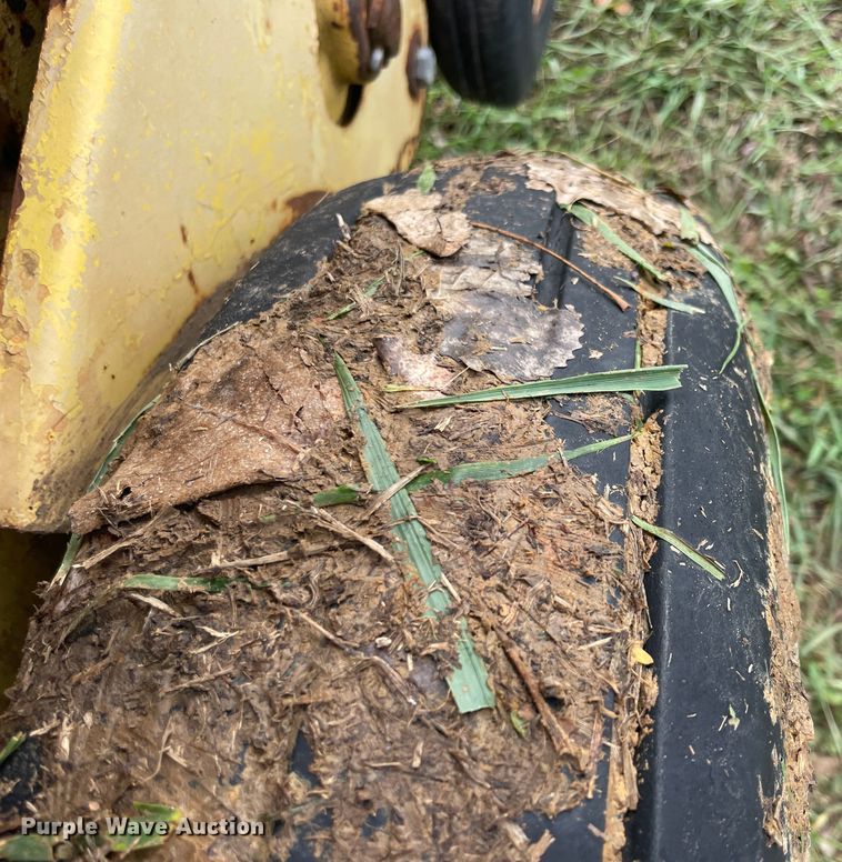 image for item IX9497 New Holland 277  square baler