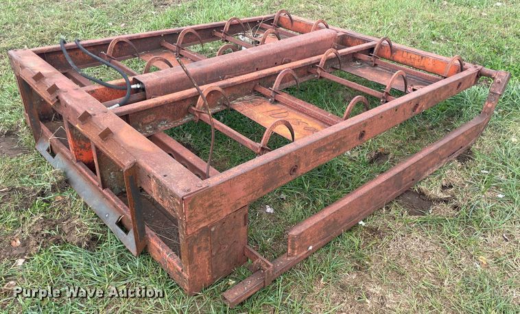 image for item IX9498 Skid steer hay grapple