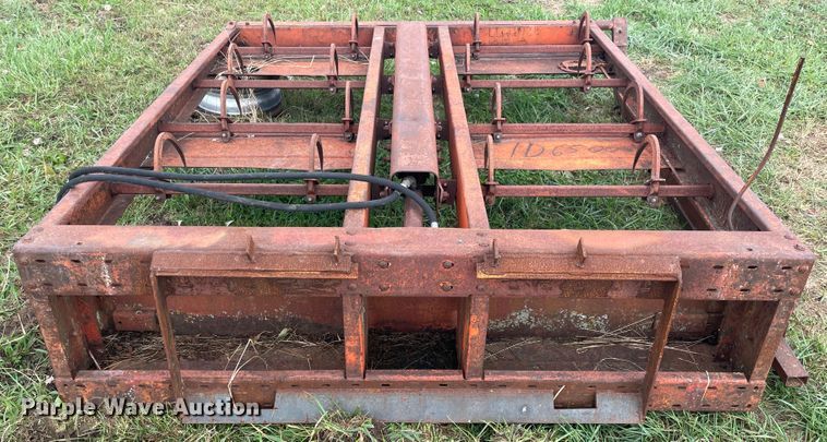 image for item IX9498 Skid steer hay grapple