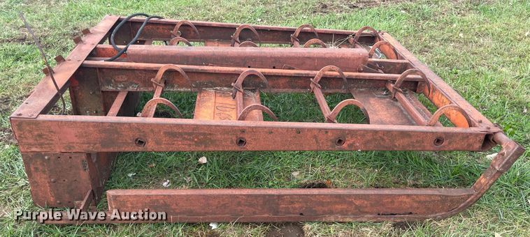 image for item IX9498 Skid steer hay grapple