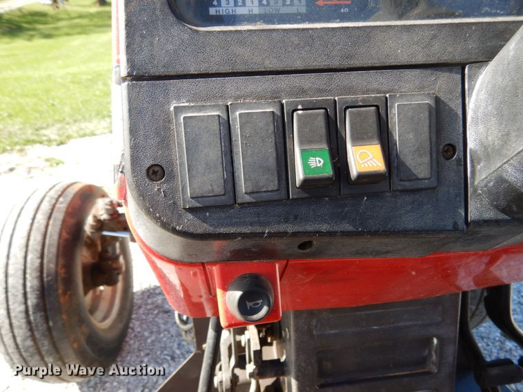 image for item JI9400 1988 Massey Ferguson 360  tractor