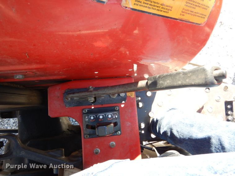 image for item JI9400 1988 Massey Ferguson 360  tractor