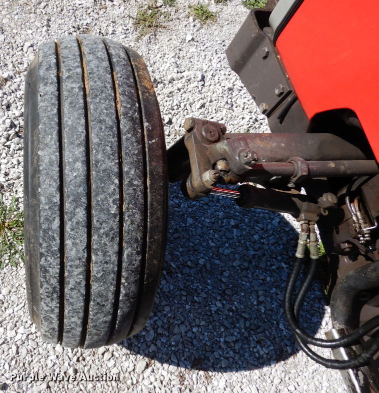 image for item JI9400 1988 Massey Ferguson 360  tractor