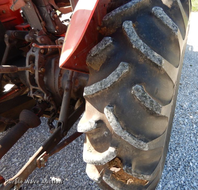 image for item JI9400 1988 Massey Ferguson 360  tractor