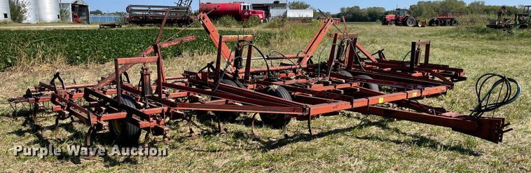 image for item JQ9421 International  field cultivator