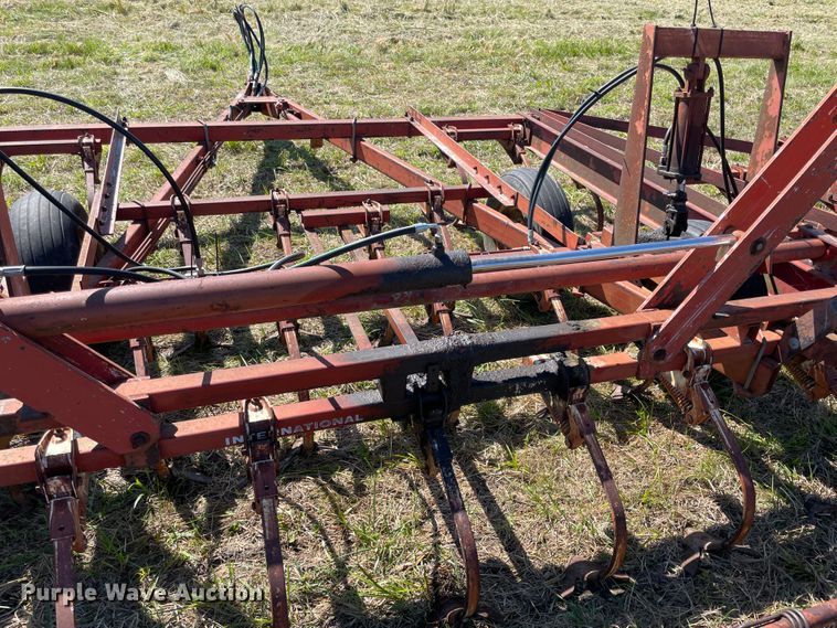 image for item JQ9421 International  field cultivator