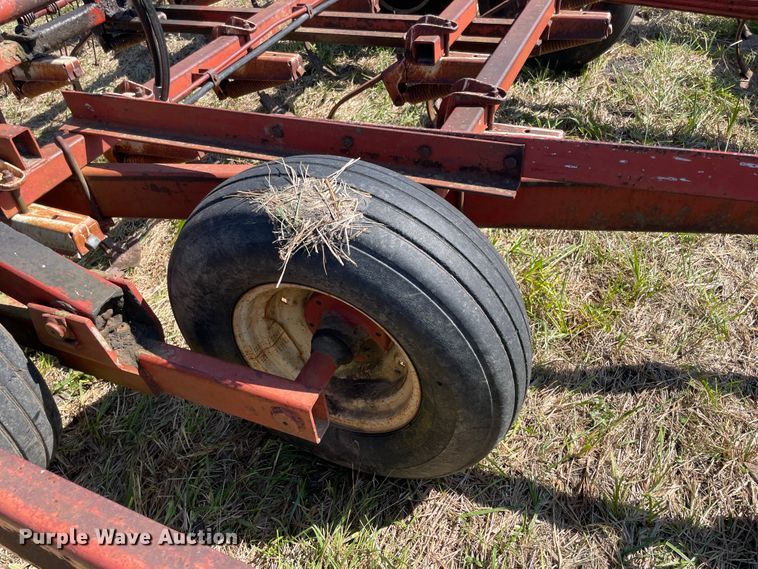 image for item JQ9421 International  field cultivator