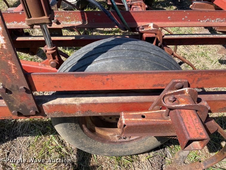 image for item JQ9421 International  field cultivator