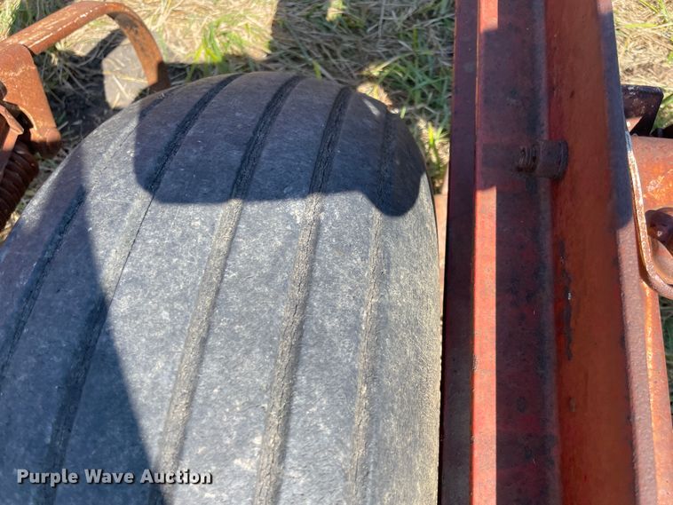 image for item JQ9421 International  field cultivator