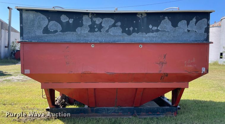 image for item JQ9422 J-Rod gravity wagon