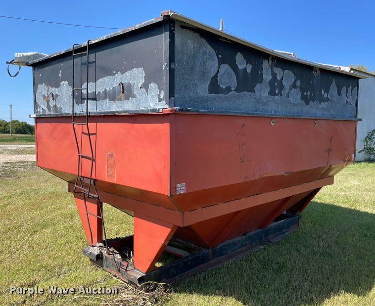 image for item JQ9422 J-Rod gravity wagon