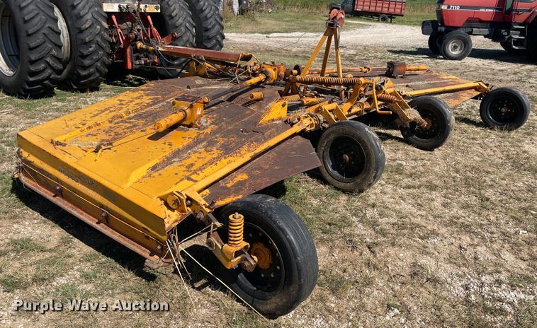 image for item JQ9423 Batwing rotary mower