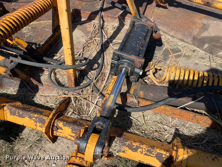 image for item JQ9423 Batwing rotary mower