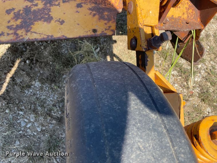 image for item JQ9423 Batwing rotary mower