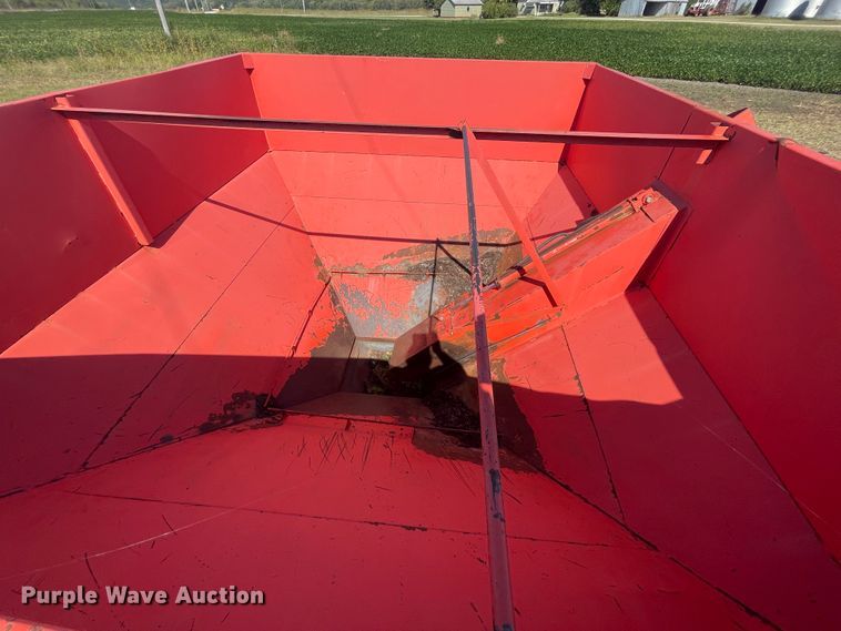 image for item JQ9424 Killbros 475  grain cart