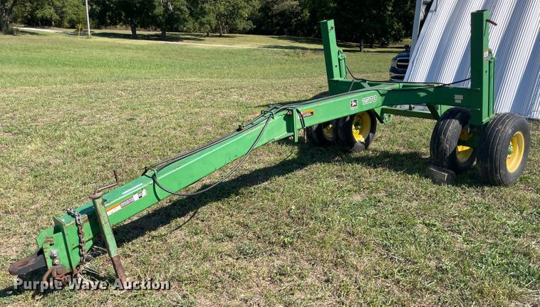 image for item JQ9431 John Deere 1570  implement caddy