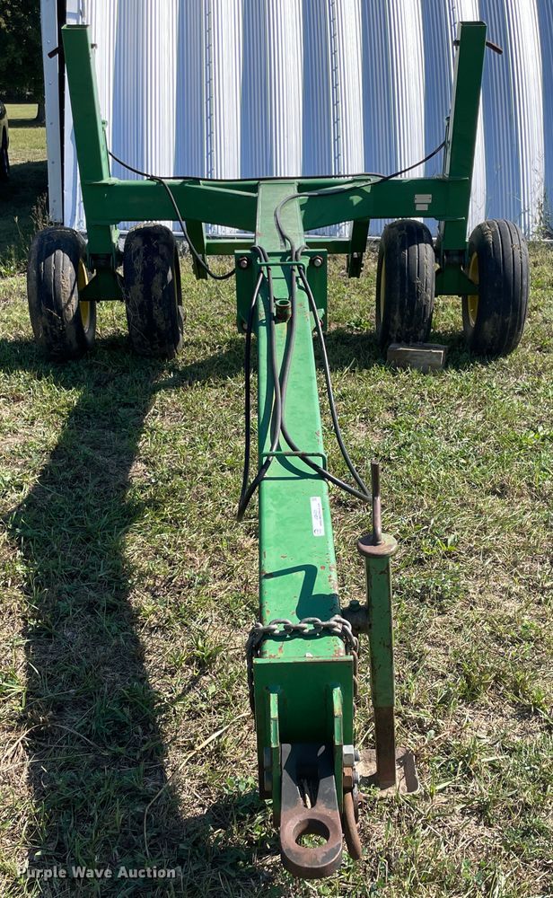 image for item JQ9431 John Deere 1570  implement caddy