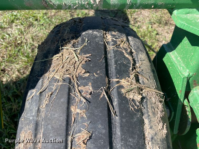 image for item JQ9431 John Deere 1570  implement caddy