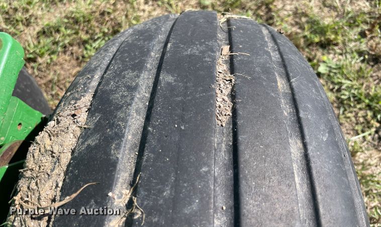 image for item JQ9431 John Deere 1570  implement caddy