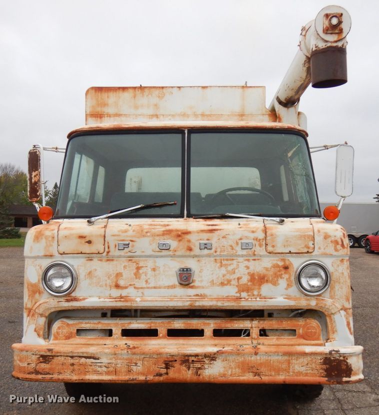 image for item JS9524 1967 Ford F600  feed delivery truck