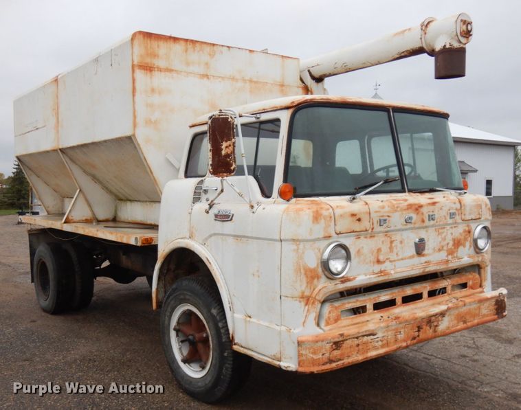 image for item JS9524 1967 Ford F600  feed delivery truck