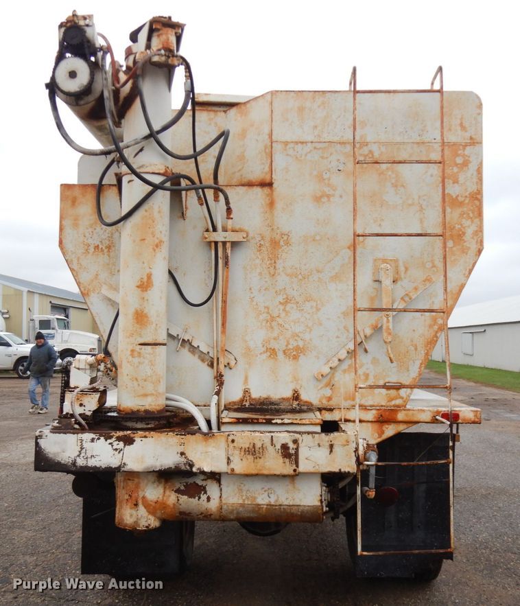 image for item JS9524 1967 Ford F600  feed delivery truck