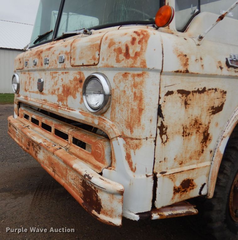 image for item JS9524 1967 Ford F600  feed delivery truck