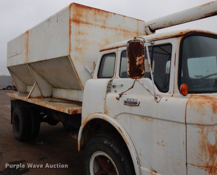 image for item JS9524 1967 Ford F600  feed delivery truck