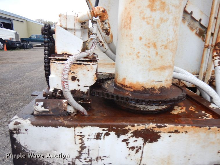 image for item JS9524 1967 Ford F600  feed delivery truck