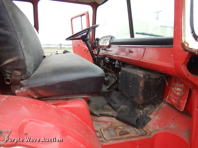 image for item JS9524 1967 Ford F600  feed delivery truck