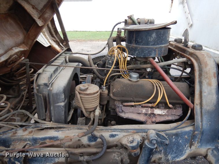 image for item JS9524 1967 Ford F600  feed delivery truck