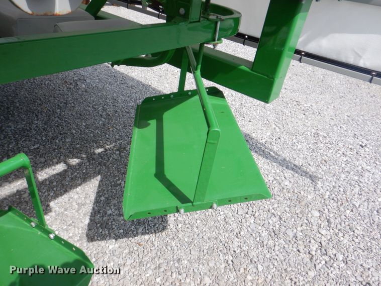 image for item JY9781 Nabers Ag Equipment Easy Pick  harvest assitant