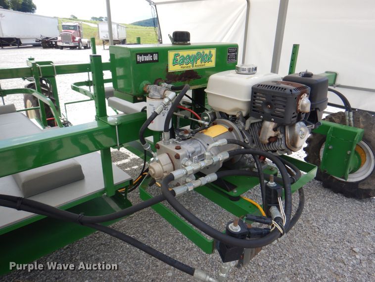 image for item JY9781 Nabers Ag Equipment Easy Pick  harvest assitant