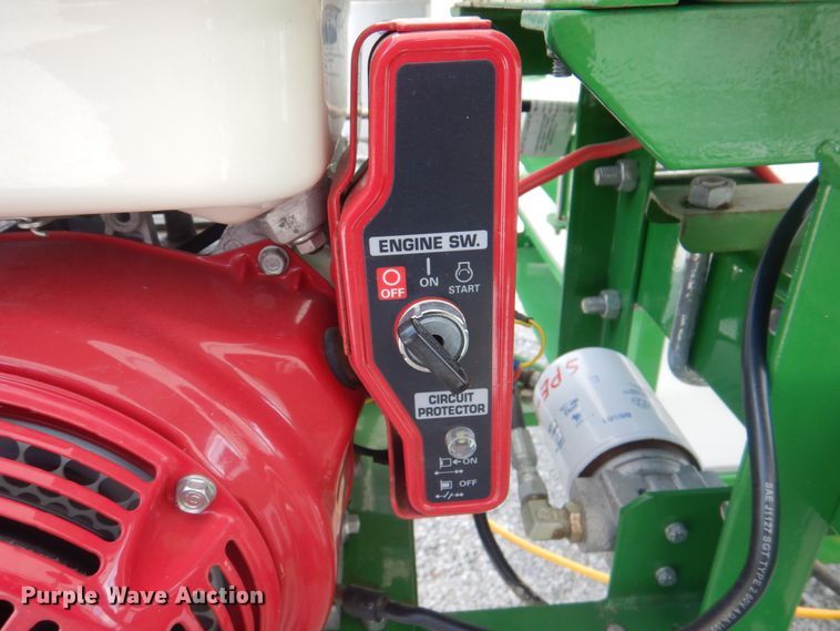 image for item JY9781 Nabers Ag Equipment Easy Pick  harvest assitant