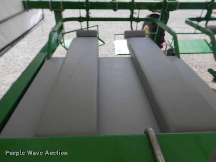 image for item JY9781 Nabers Ag Equipment Easy Pick  harvest assitant