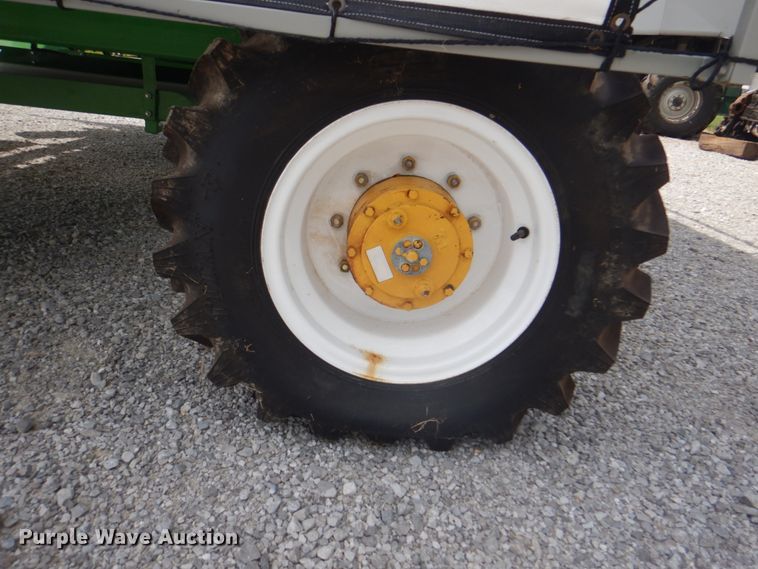 image for item JY9781 Nabers Ag Equipment Easy Pick  harvest assitant