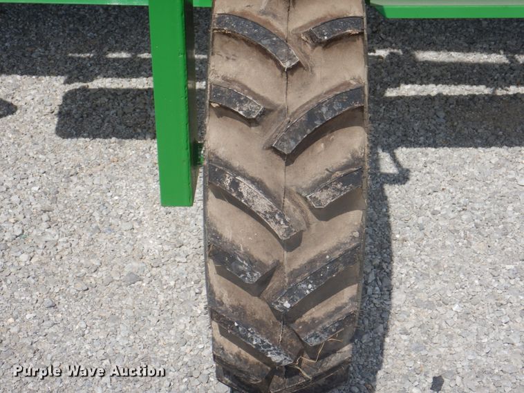 image for item JY9781 Nabers Ag Equipment Easy Pick  harvest assitant