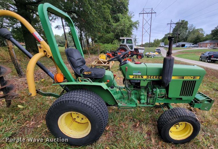 image for item KQ9172 1984 John Deere 650  tractor