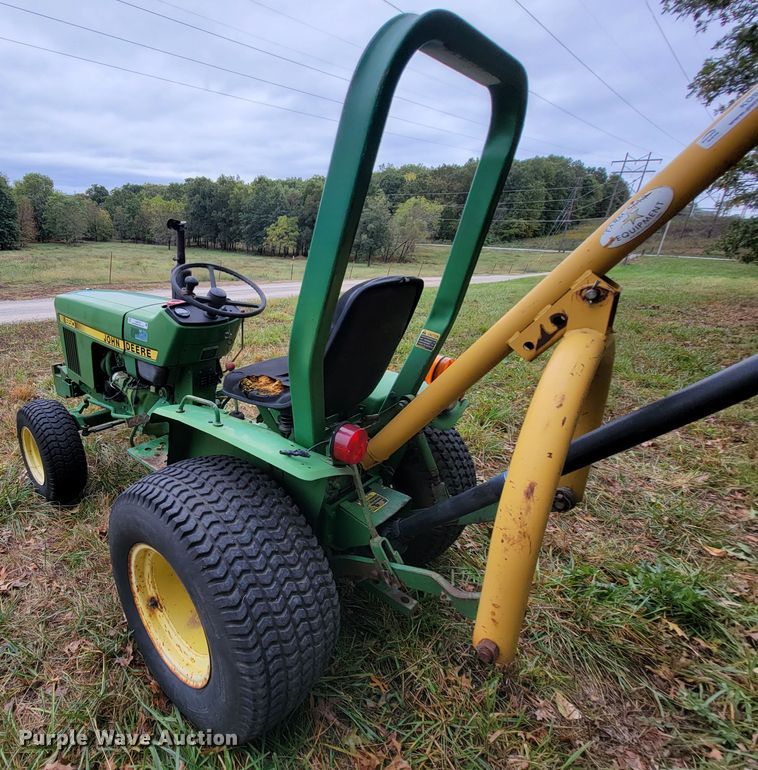 image for item KQ9172 1984 John Deere 650  tractor