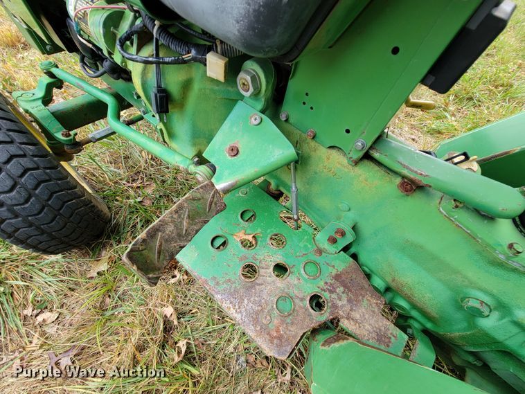 image for item KQ9172 1984 John Deere 650  tractor