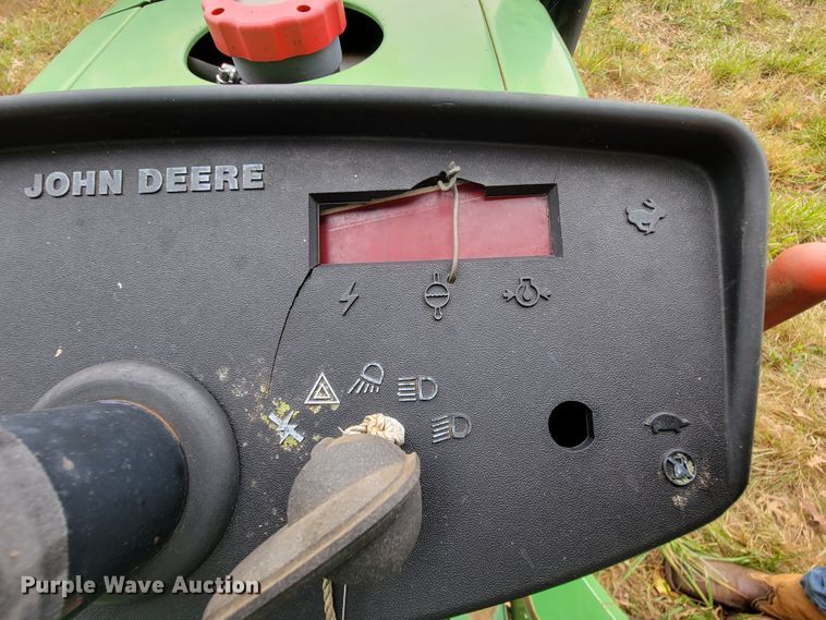 image for item KQ9172 1984 John Deere 650  tractor