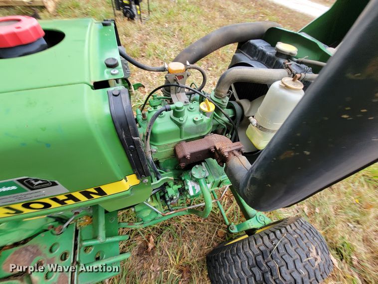image for item KQ9172 1984 John Deere 650  tractor