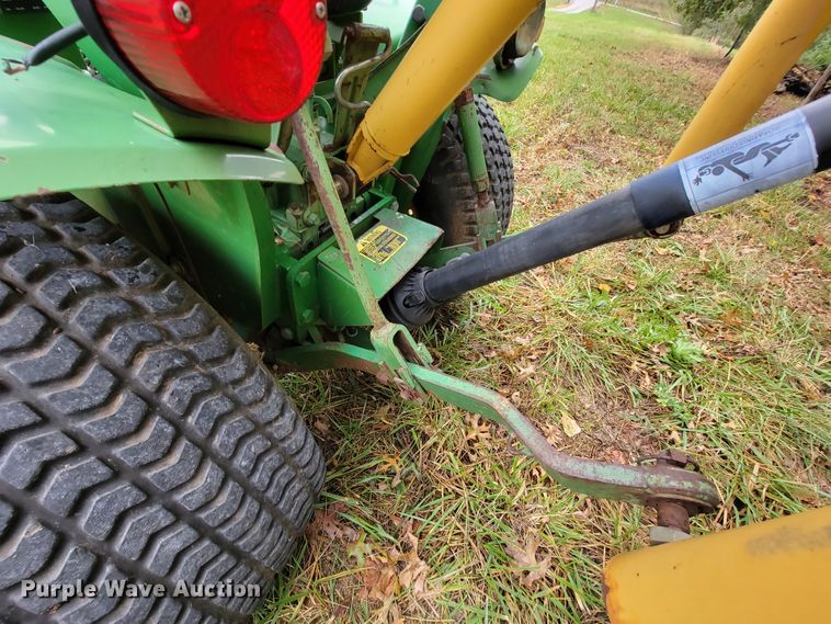 image for item KQ9172 1984 John Deere 650  tractor