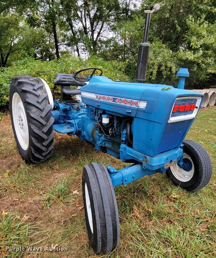 image for item KQ9180 Ford 4000  tractor